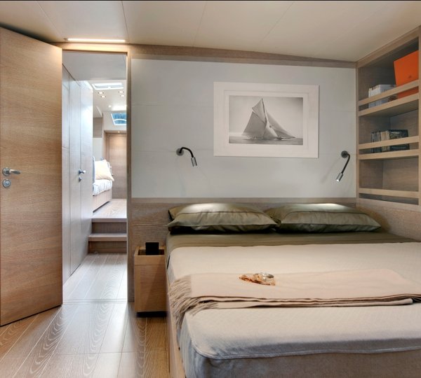 ADVANCED 66 SHOT ONE -  Guest Cabin