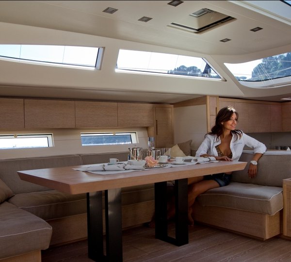 ADVANCED 66 SHOT ONE -  Salon Dining