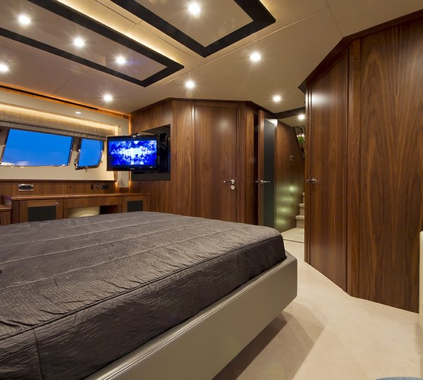AQUA BLUE Ireland -  Master Cabin