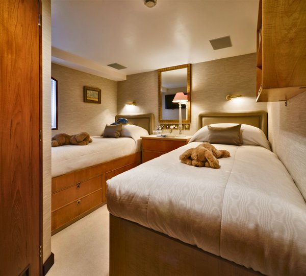 ATLANTIC GOOSE -  Twin Cabin