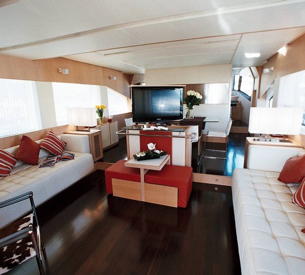 Aicon Yacht KRYS KAR - Salon