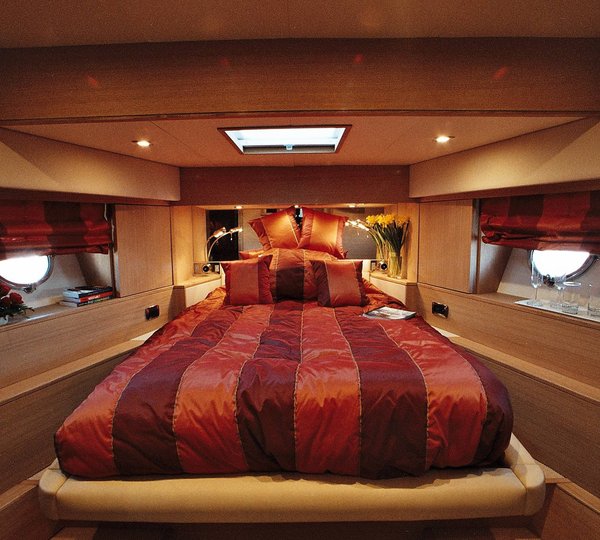 Aicon Yacht KRYS KAR - VIP Cabin