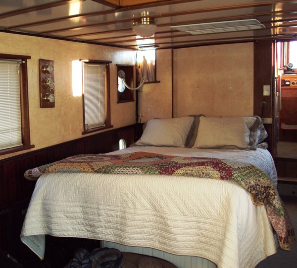 Alaska Pirates Pride (APP) - Captains Quarters