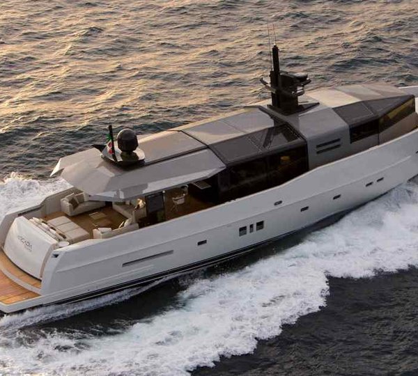 Arcadia Yachts SOLAR - Cruising