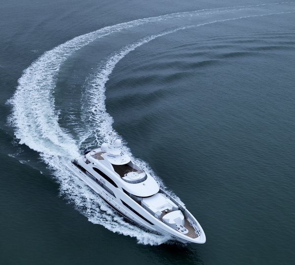 Asya superyacht - Photo by Dick Holthuis