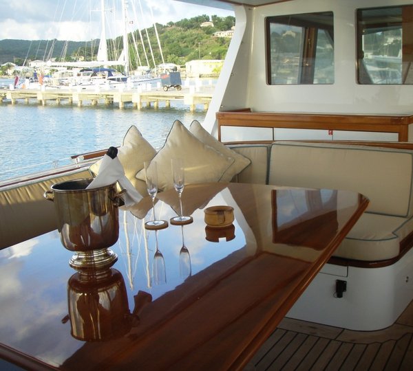 Axia El Fresco Dinning