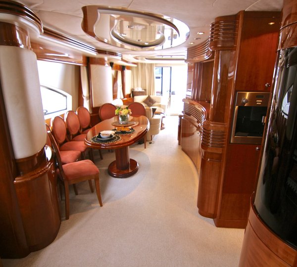 Azimut 80 CIRCUS -  Salon and Dining looking Aft