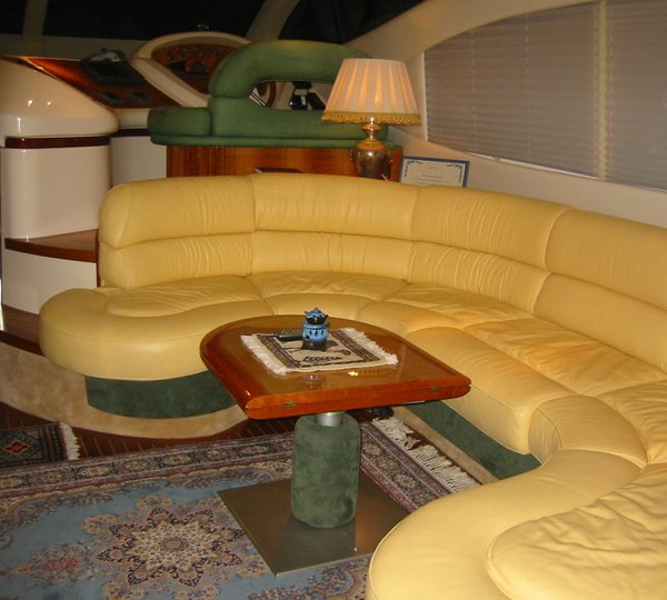 Azimut Yacht KIRAL -  Salon Seating