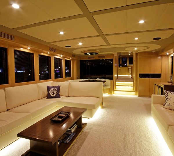 BANDIDO Salon and dining