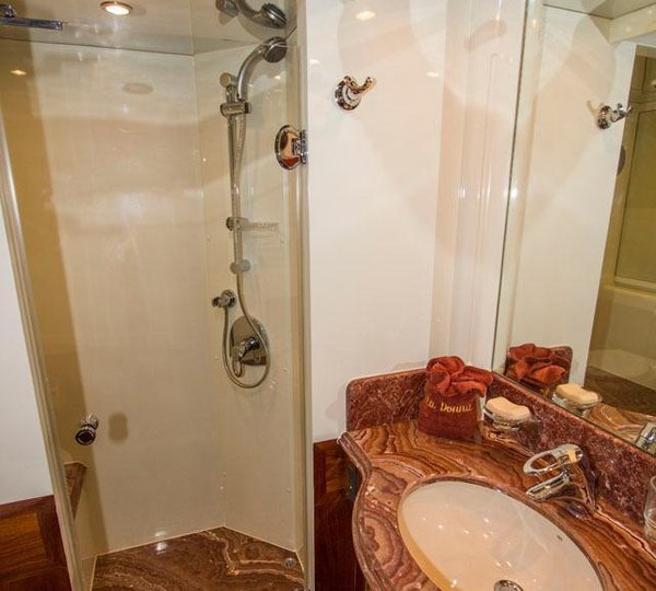 BELLA DONNA II -   Guest Ensuite