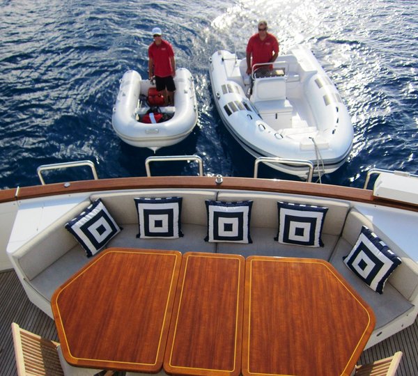 BEYOND CAPRICORN Aft and Tender