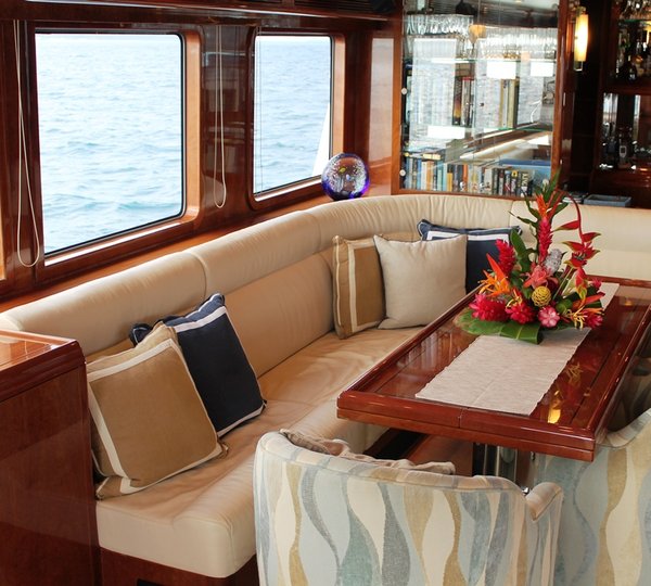 BEYOND CAPRICORN Inside Dining