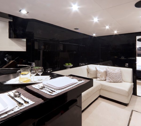 BG3 - Galley seating