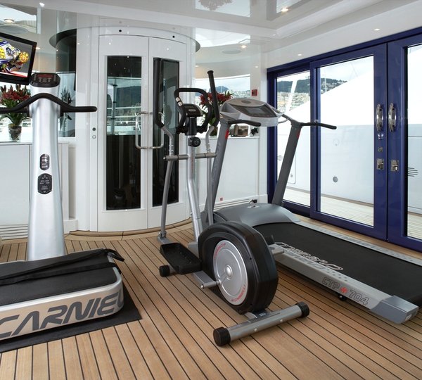 BISTANGO - Gym on Sundeck