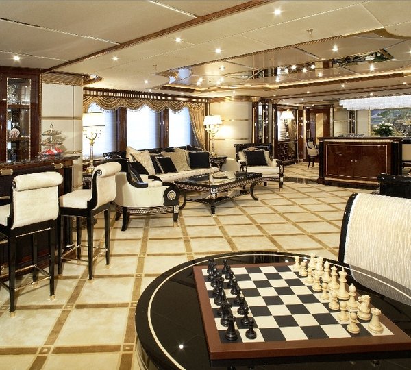 BISTANGO - Main Salon