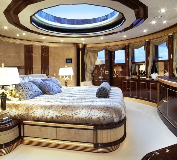 BISTANGO - Master Cabin View 2