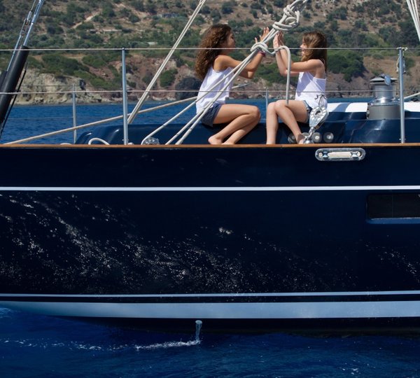 BLUE PHOENIX - On deck