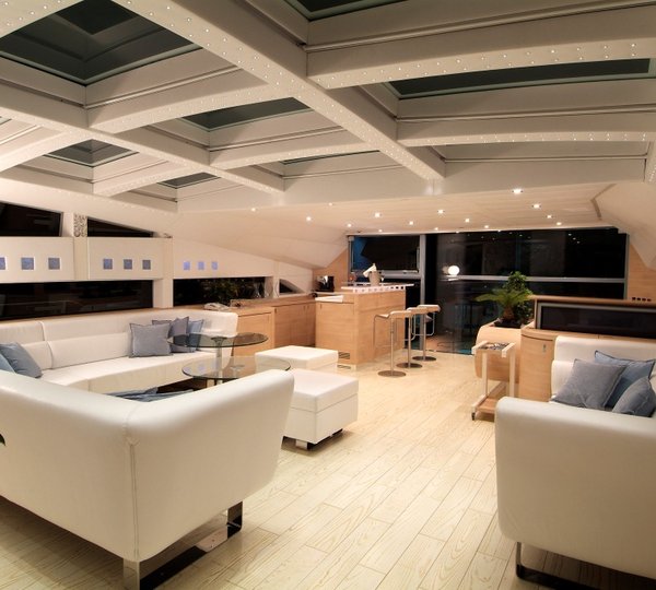 BLUE PRINCESS STAR -  Salon looking Aft