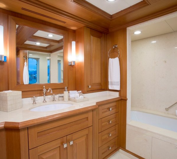 BROADWATER - Guest ensuite