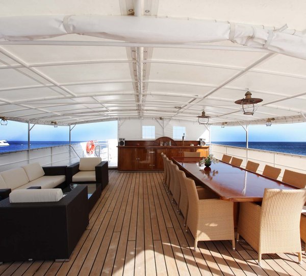 BUENA CHICA 1 - Al Fresco Dining