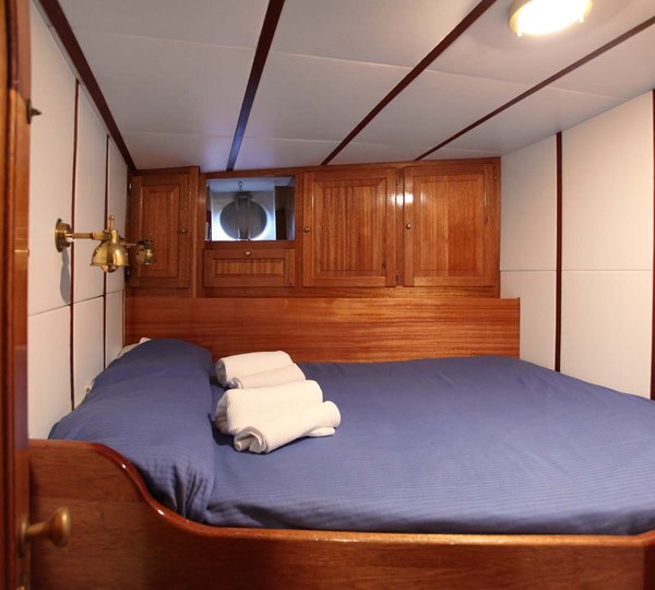 BUENA CHICA 1 - Guest Cabin 2