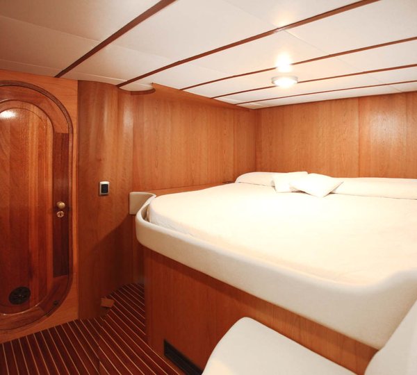 BUENA CHICA 1 - Guest Cabin 3