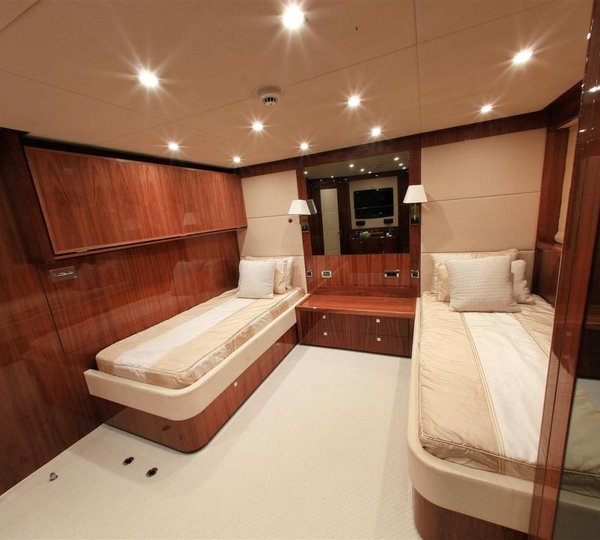 Barracuda Red Sea twin cabin view 1