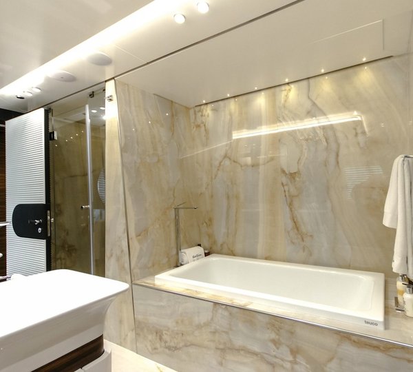 Bathroom - Yacht KATINA