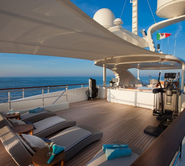 Belle Anna yacht - Flybridge