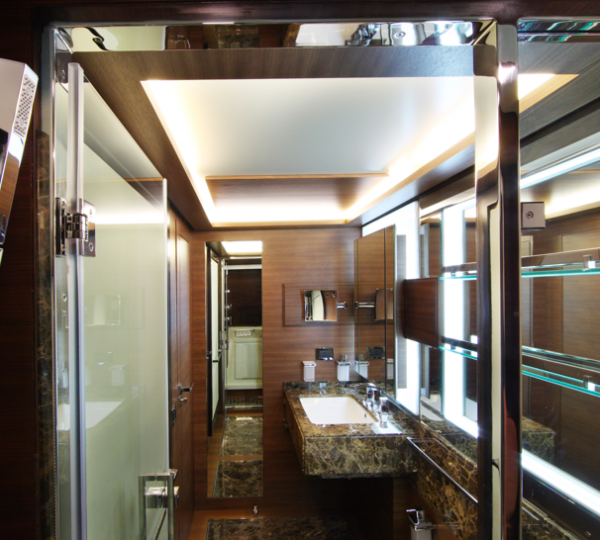 Benetti Delfino 93 MotorYacht VIP Bathroom
