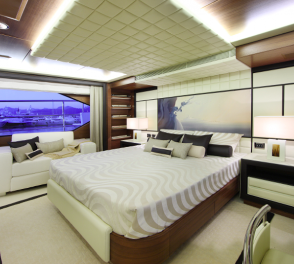 Benetti Delfino 93 Yacht Owner Suite