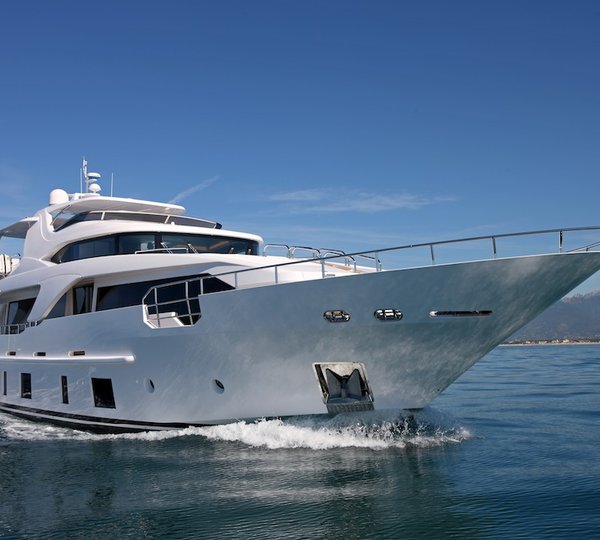 Benetti Motor Yacht Delfino 93
