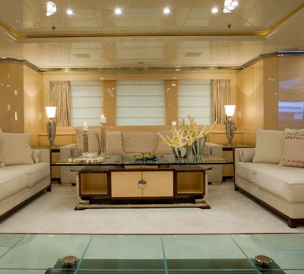 Benetti Superyacht SUNDAY -  Main Salon Seating