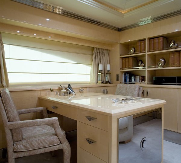 Benetti Superyacht SUNDAY -  Master Study