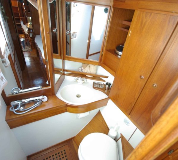 Bernic II -  Bathroom