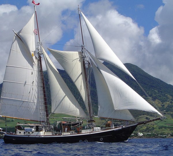 Bonnie Lynn - under sail