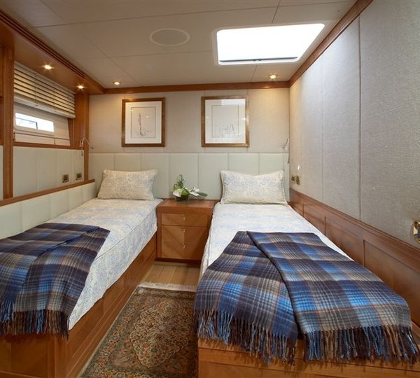 CINDERELLA IV -  Twin Cabin