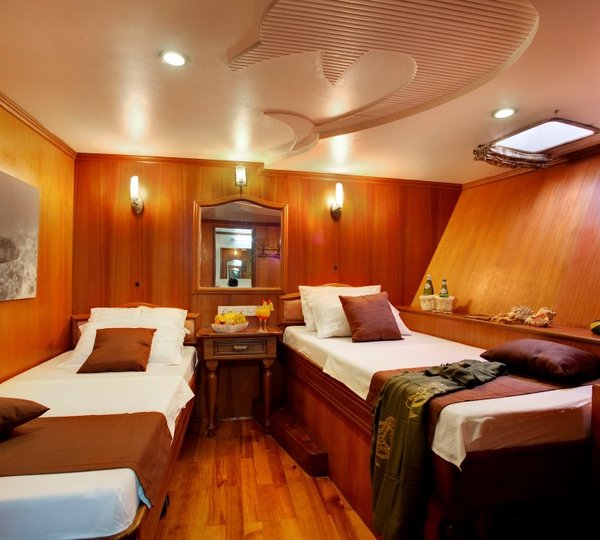 CONTE MAX - Twin cabin d