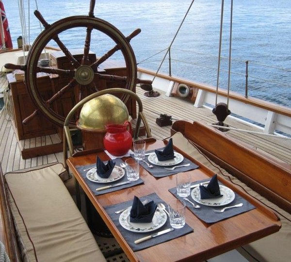 CORAL OF COWES -  Dining on Deck