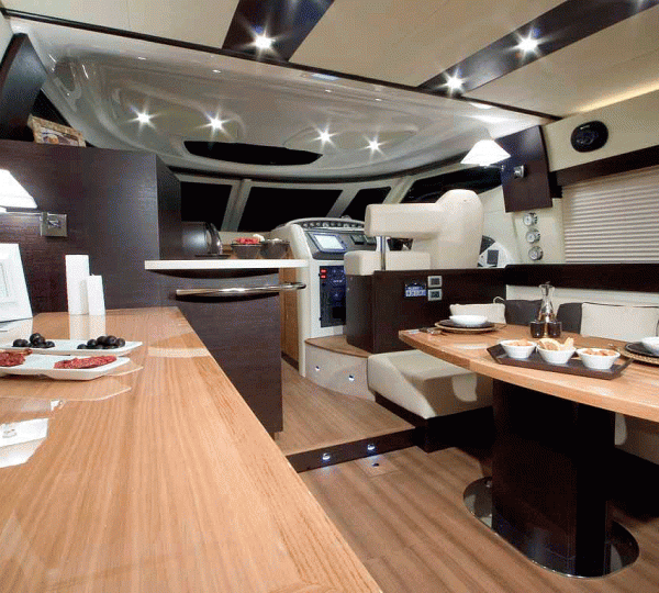 CRANCHI 50 Salon Dining