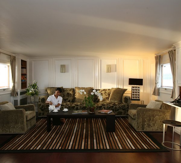 Calisto - Main Saloon