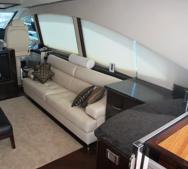 Carbon -  Salon Seating