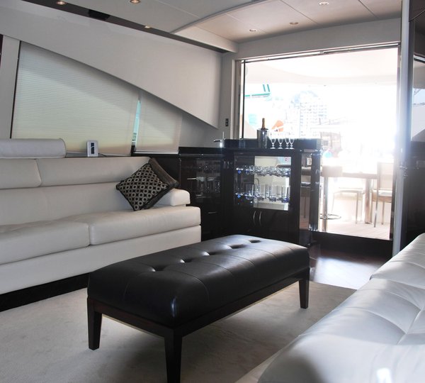 Carbon -  Salon looking Aft