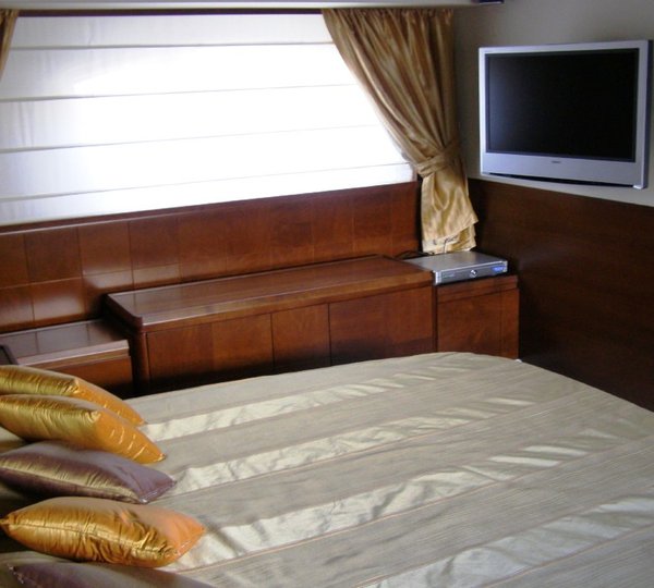 Carcola II  Master TV