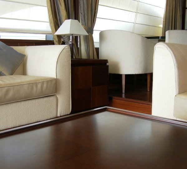 Carcola II  Salon Detail