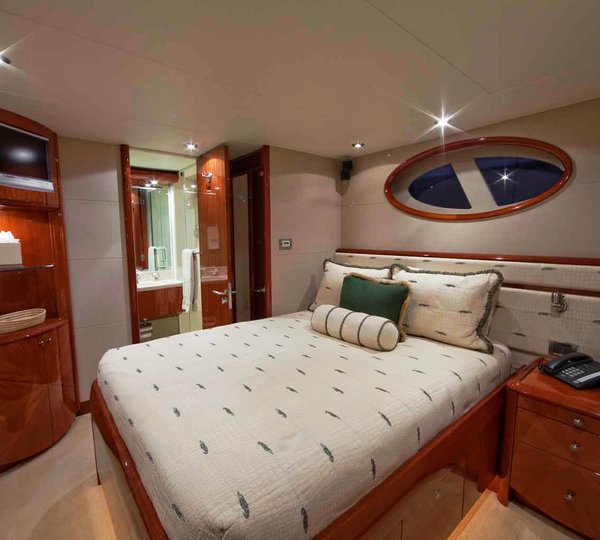 Castaway -  Guest Stateroom