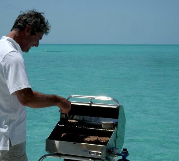 Cat AMAZING GRACE - BBQing