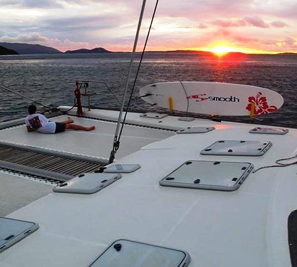 Cat FANTASY ISLAND -  Trampolines