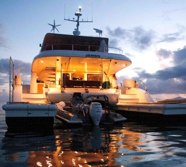 Cat JAMBO - Aft View