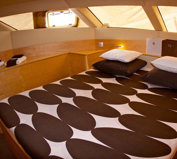 Cat JAMBO - Double Cabin 3